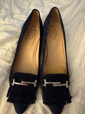 TOD'S Women's Navy Suede Pointed-Toe Loafers